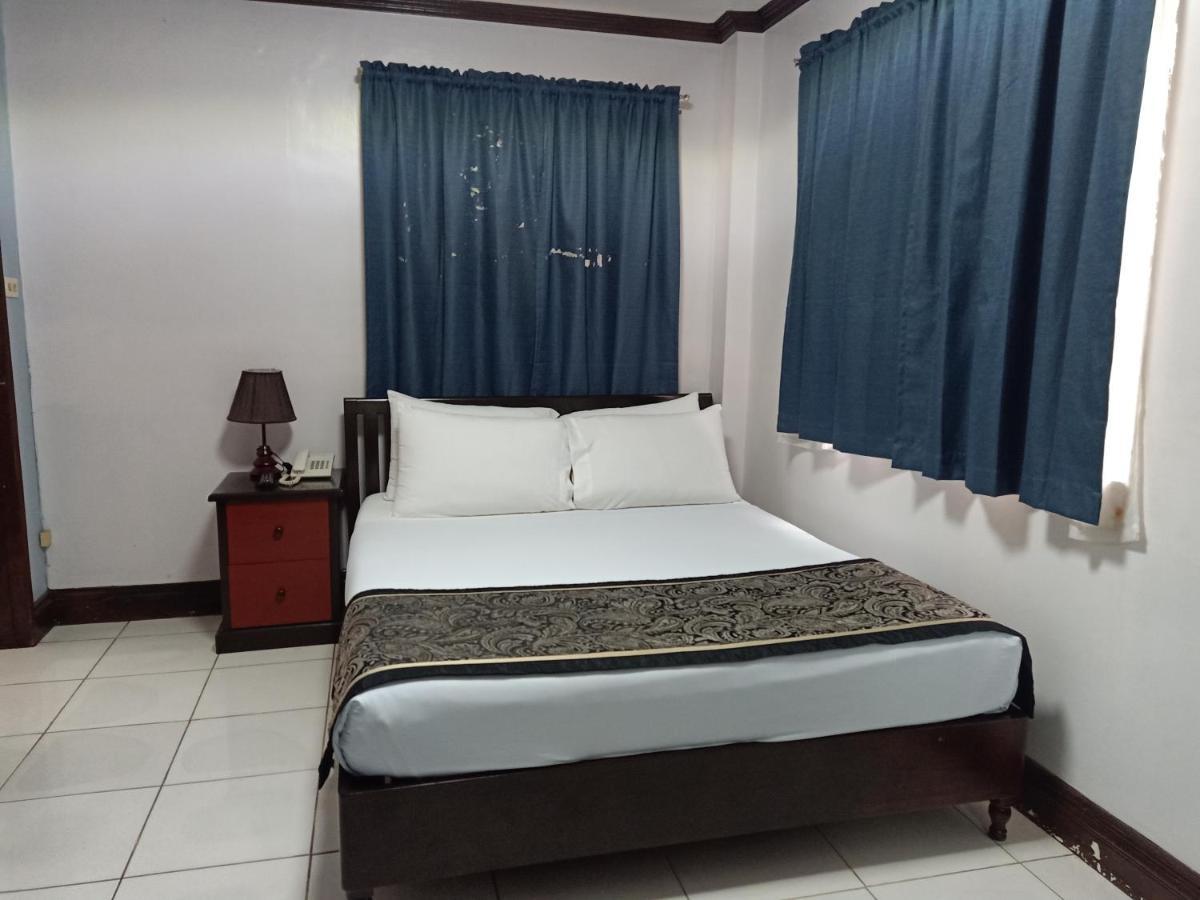 The Gabriella Bed And Breakfast Tagbilaran-stad Buitenkant foto